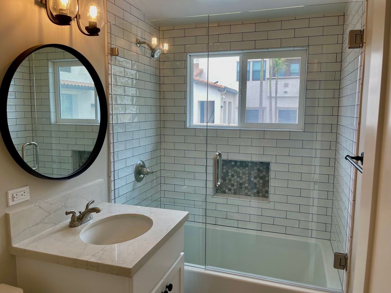 3640 Harding St - Photo 5 of 14