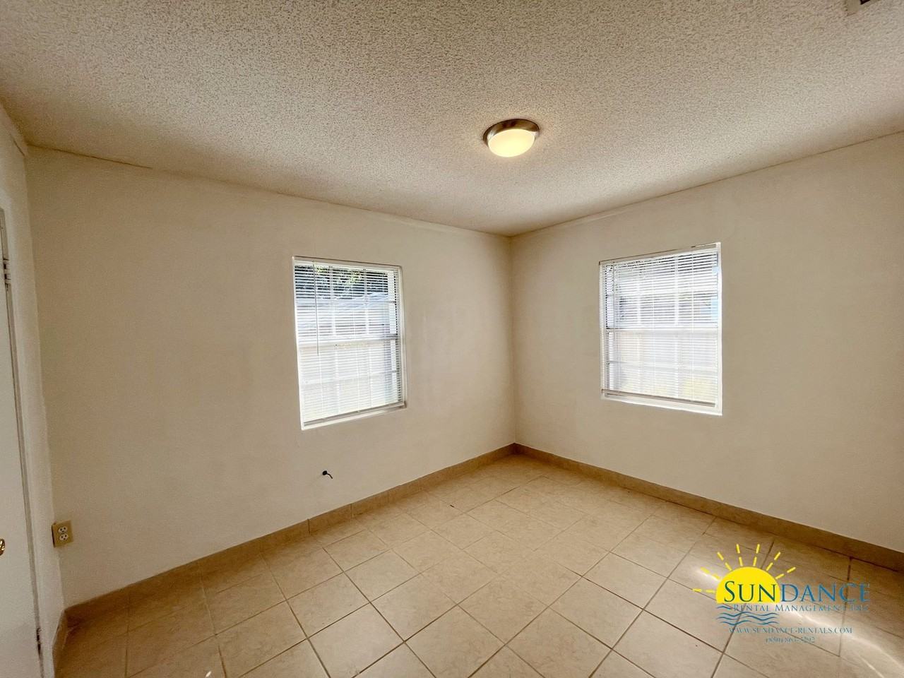 209 Tamarack Ave - Photo 6 of 9