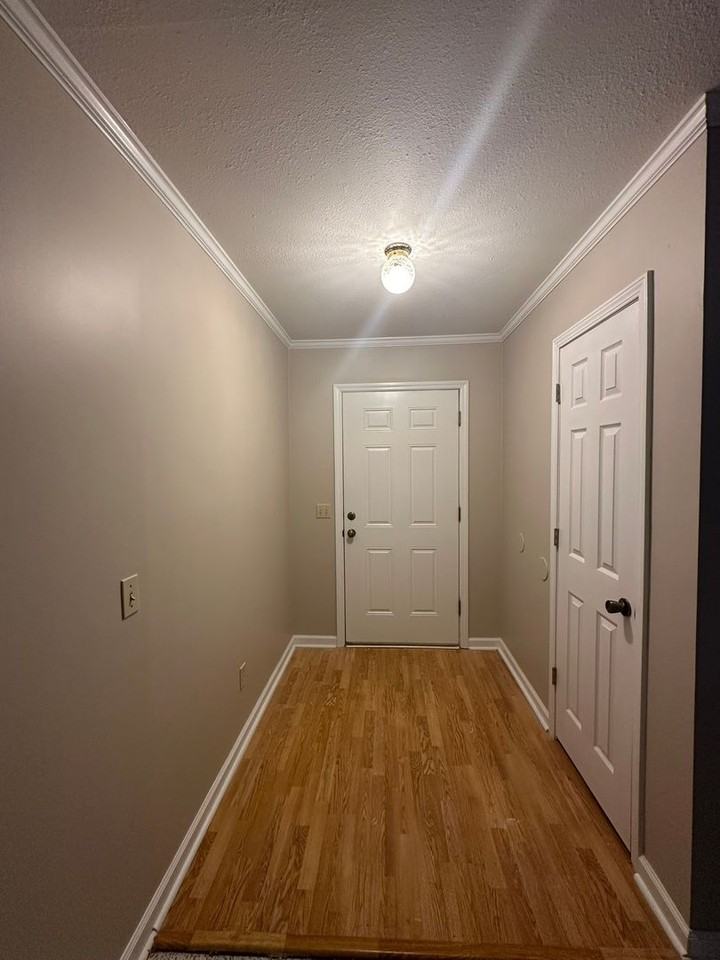 110 Hillside Dr - Photo 2 of 25