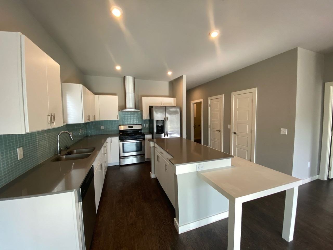 17612 Hampton Park Dr #B - Photo 6 of 41