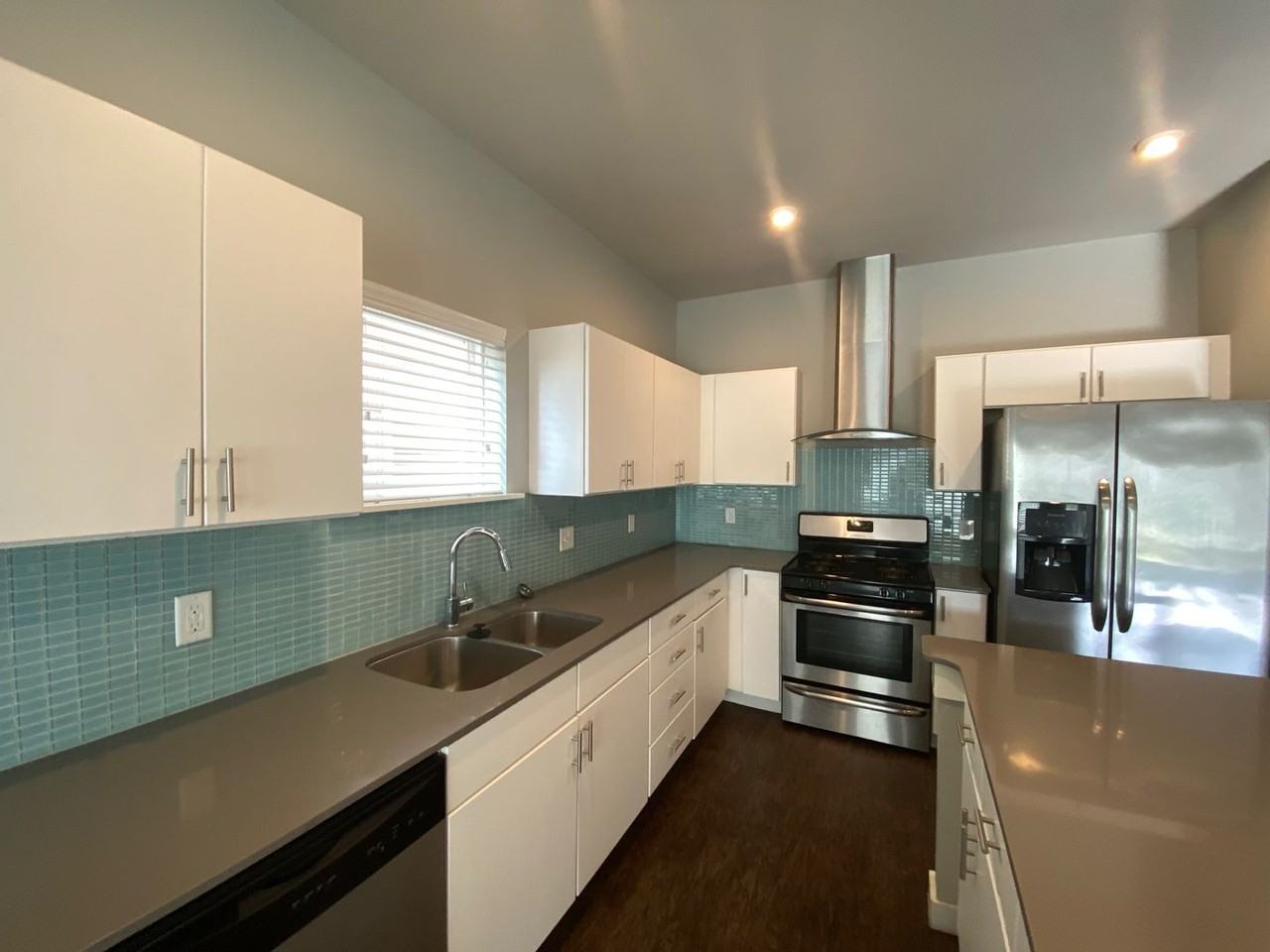 17612 Hampton Park Dr #B - Photo 7 of 41