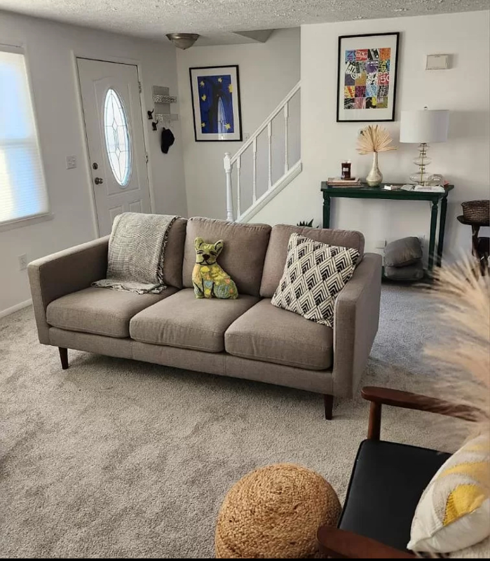 4504 New Market Ct - Photo 2 of 7