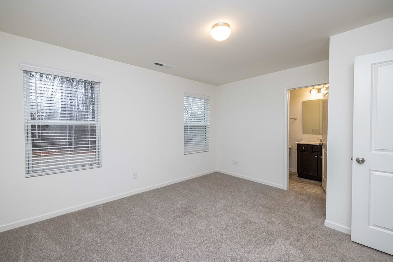 431 Kincaid Rd - Photo 5 of 13