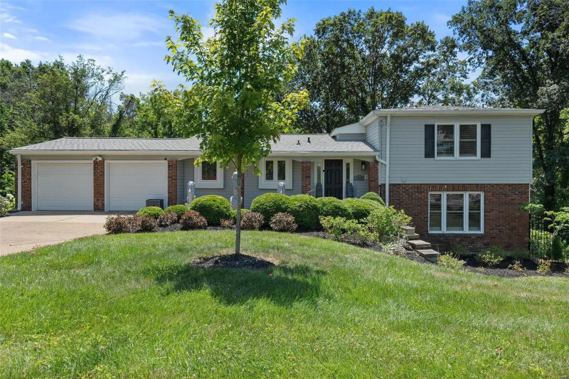 2026 Dougherty Ferry Rd - Photo 2 of 40