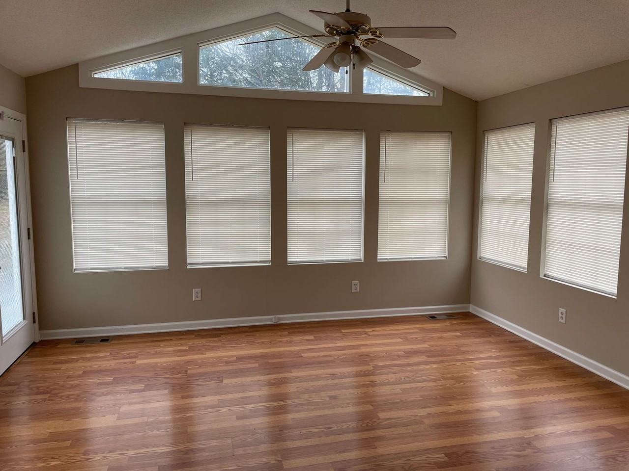 1401 Misty Ridge Dr - Photo 3 of 14