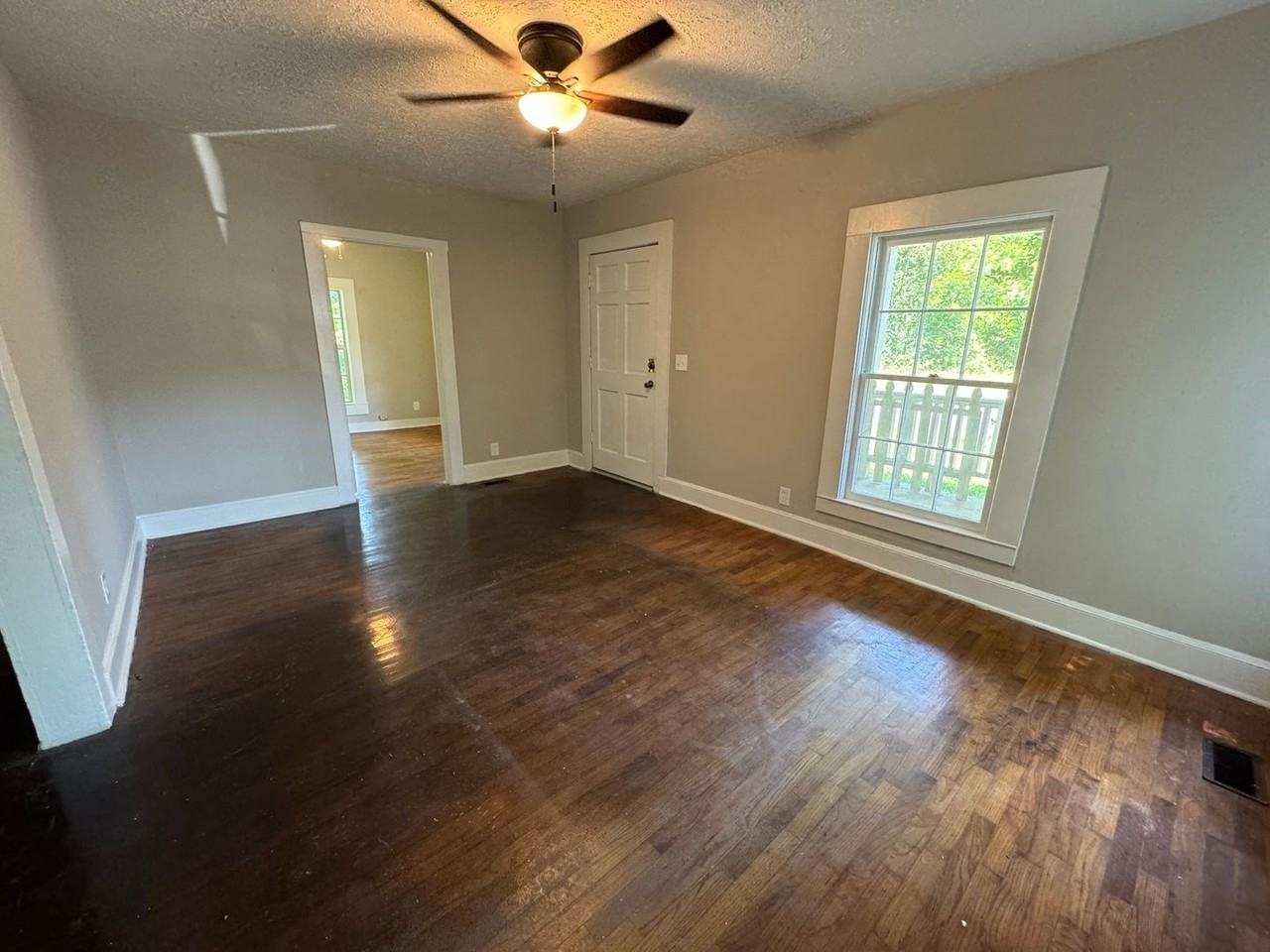 400 North Ave Ne - Photo 3 of 17