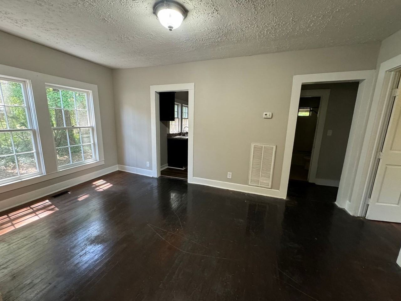 400 North Ave Ne - Photo 4 of 17