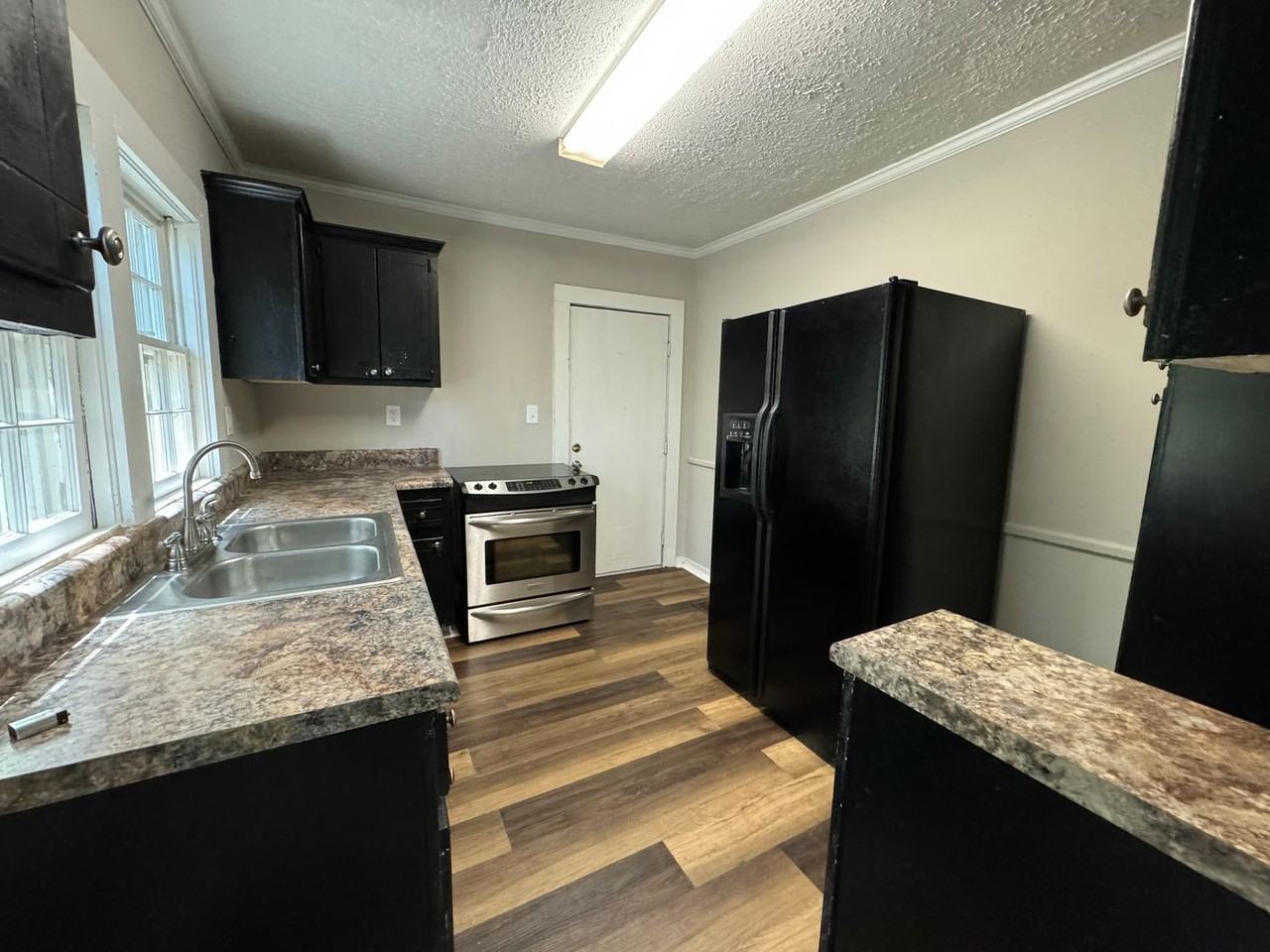 400 North Ave Ne - Photo 6 of 17