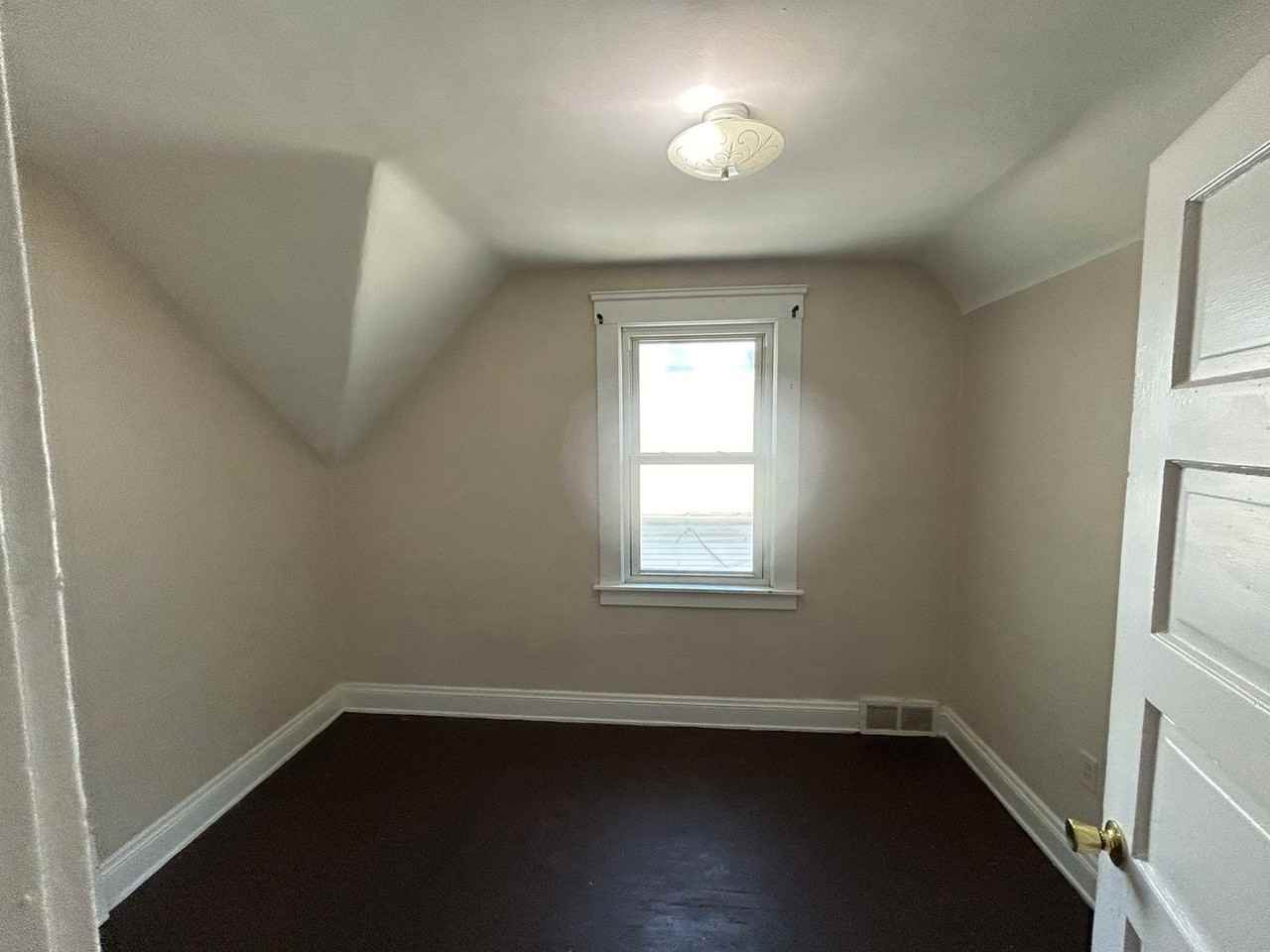 3589 W 50th St - Photo 4 of 7