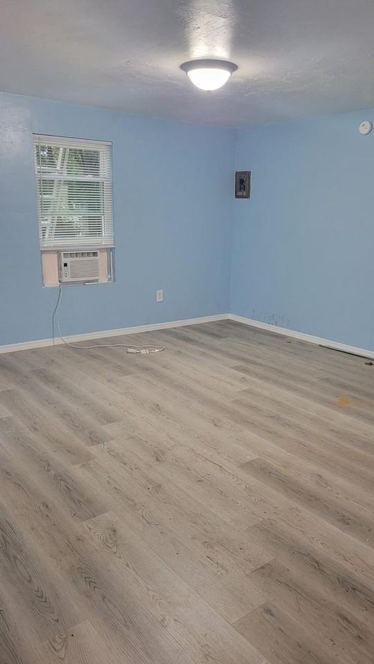 2226 Cleveland Ave - Photo 2 of 10
