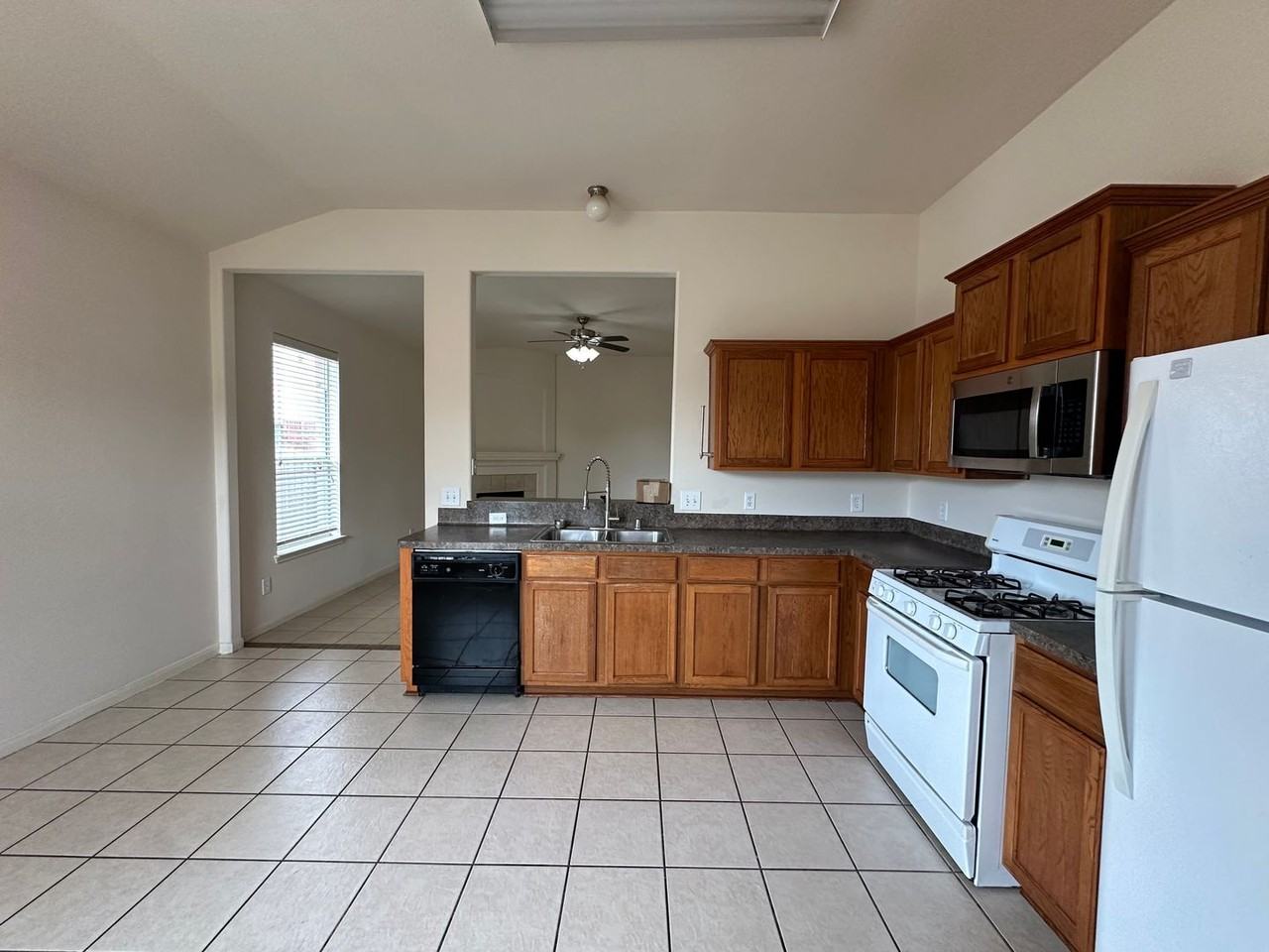 14611 Becurtesy Ct - Photo 7 of 16