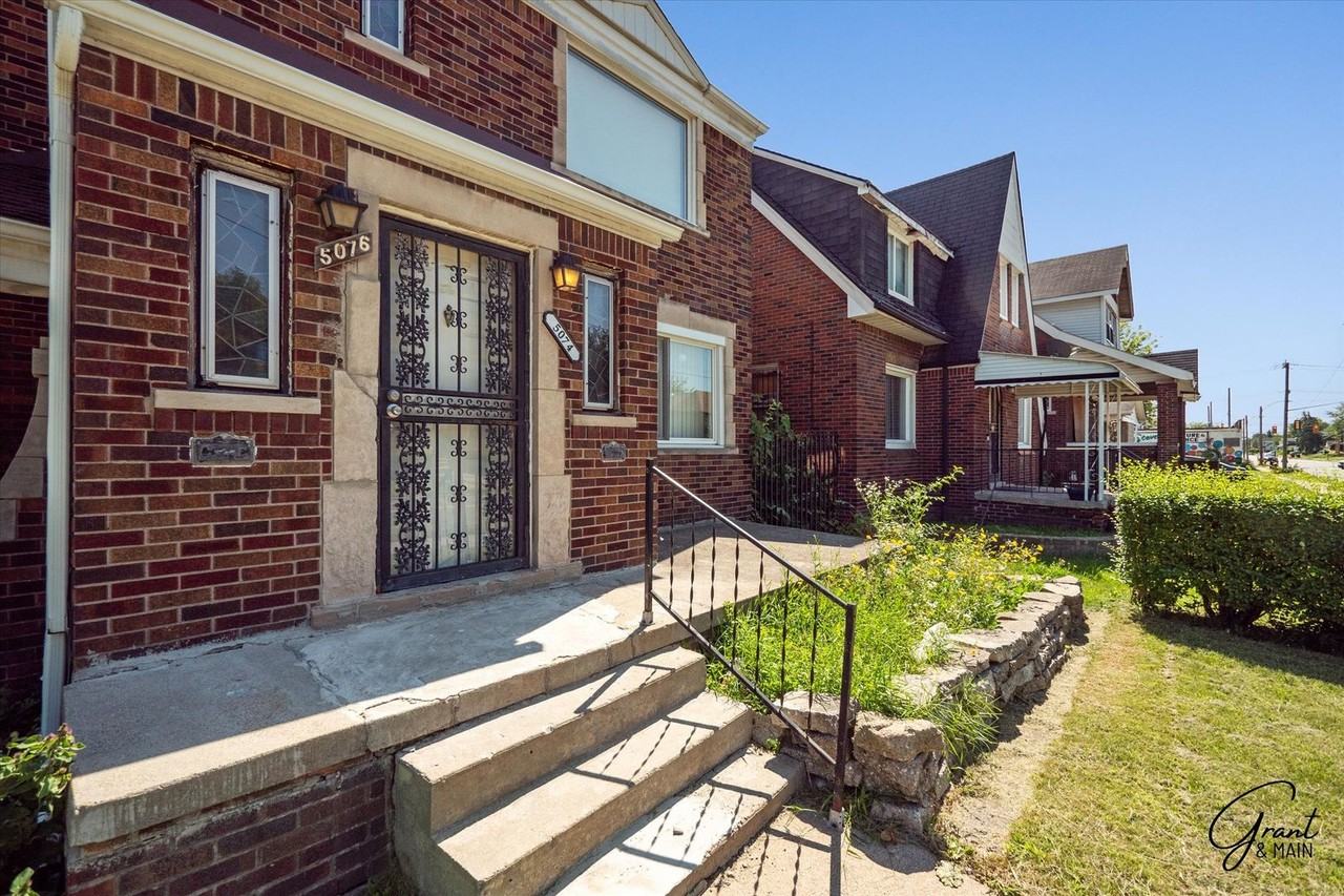 5076 Chalmers St - Photo 2 of 18