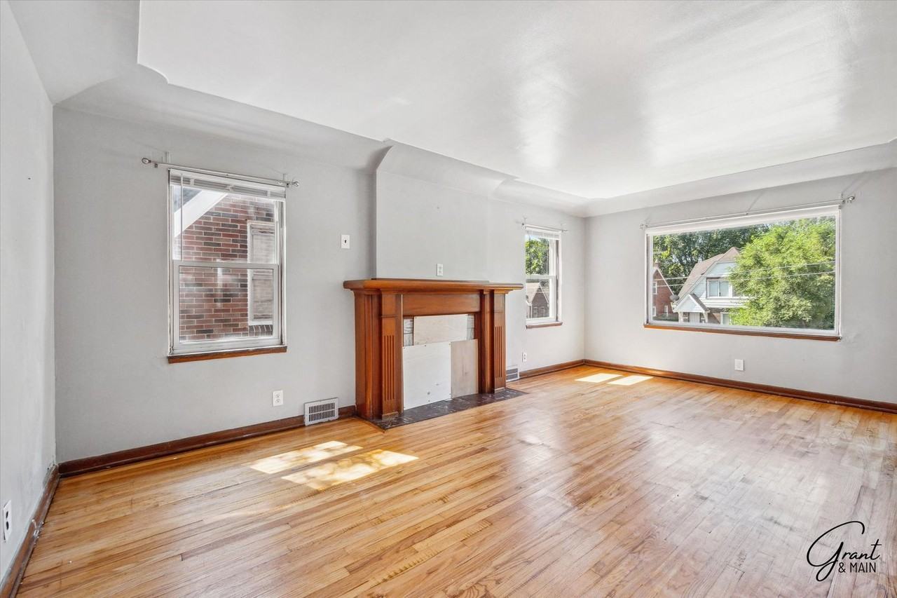 5076 Chalmers St - Photo 7 of 18