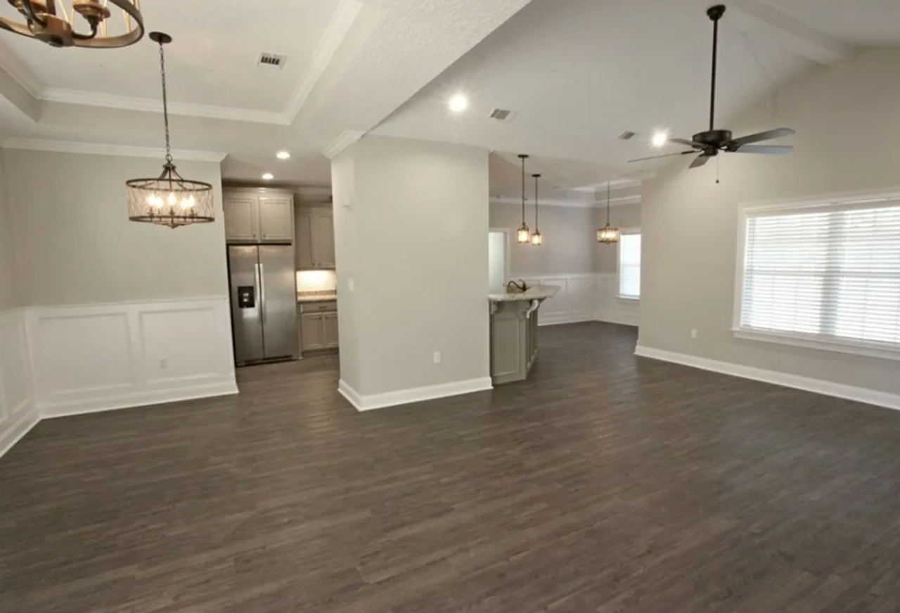3356 Nottinghill Ln - Photo 4 of 17