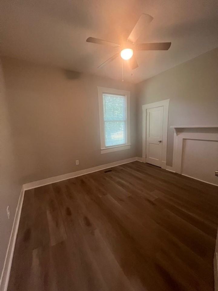 318 Alexander Ave - Photo 5 of 10
