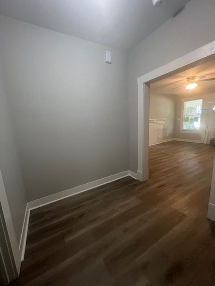 318 Alexander Ave - Photo 6 of 10