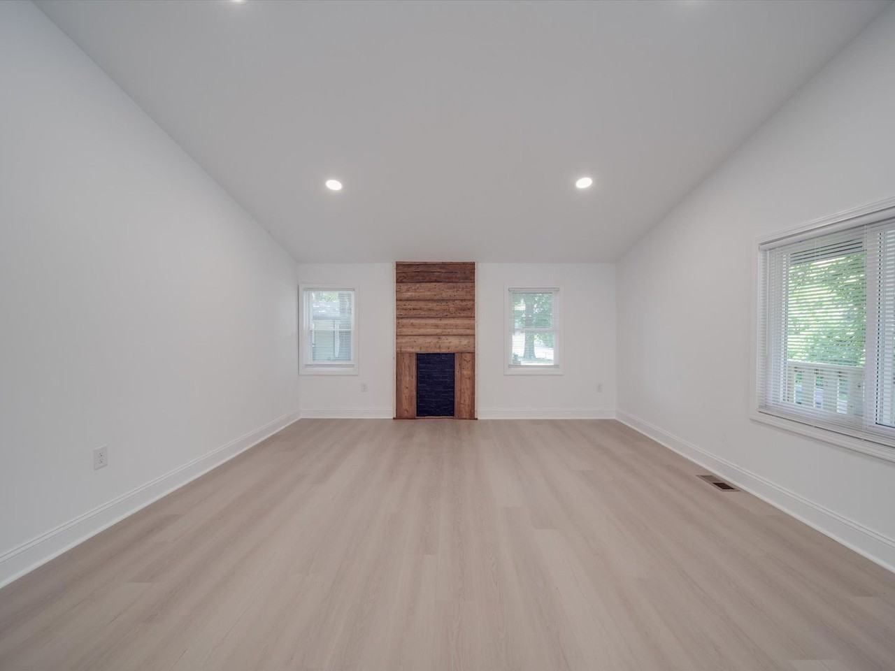 1012 Wood St - Photo 6 of 50