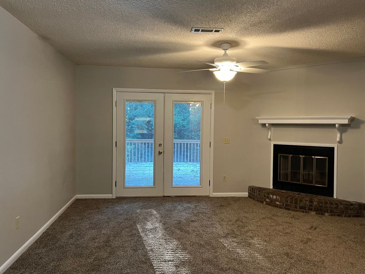 101 Candlebrook Dr - Photo 2 of 24