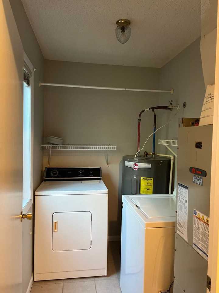 101 Candlebrook Dr - Photo 7 of 24