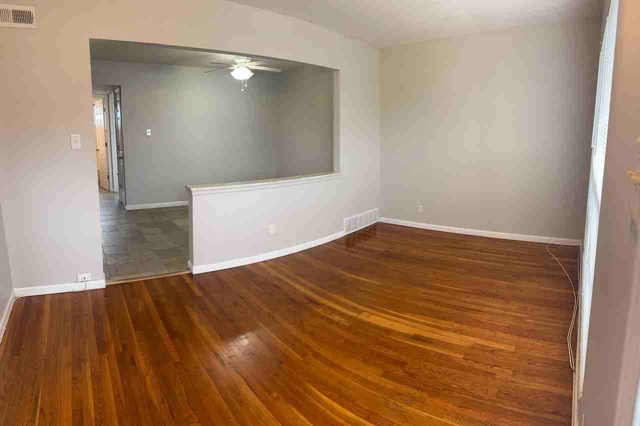 5225 Southwest Ave - Photo 2 of 6
