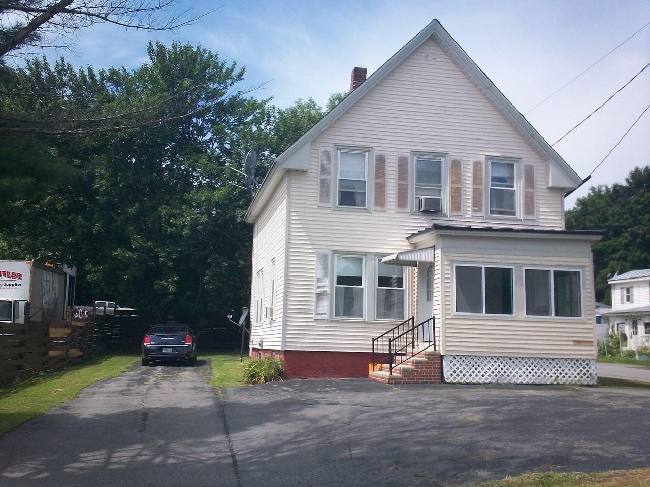 4 Lublow Ct - Photo 2 of 12