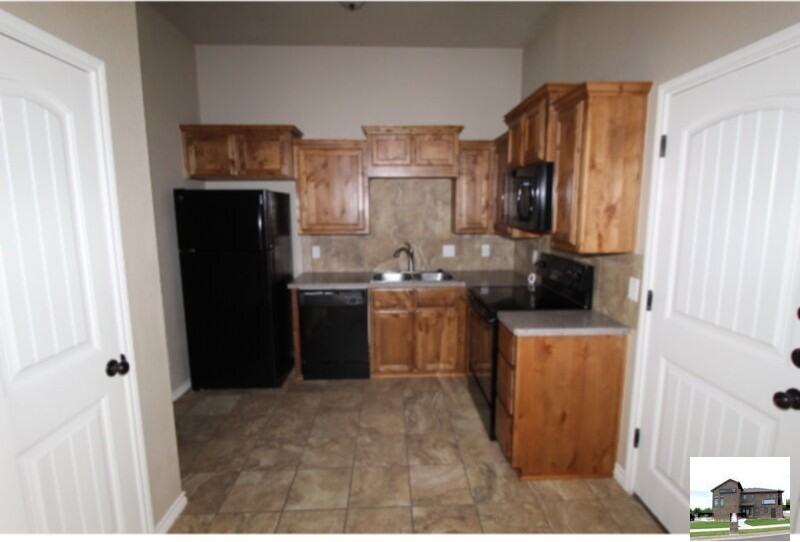 4310 Hunters Place Dr #A - Photo 4 of 15