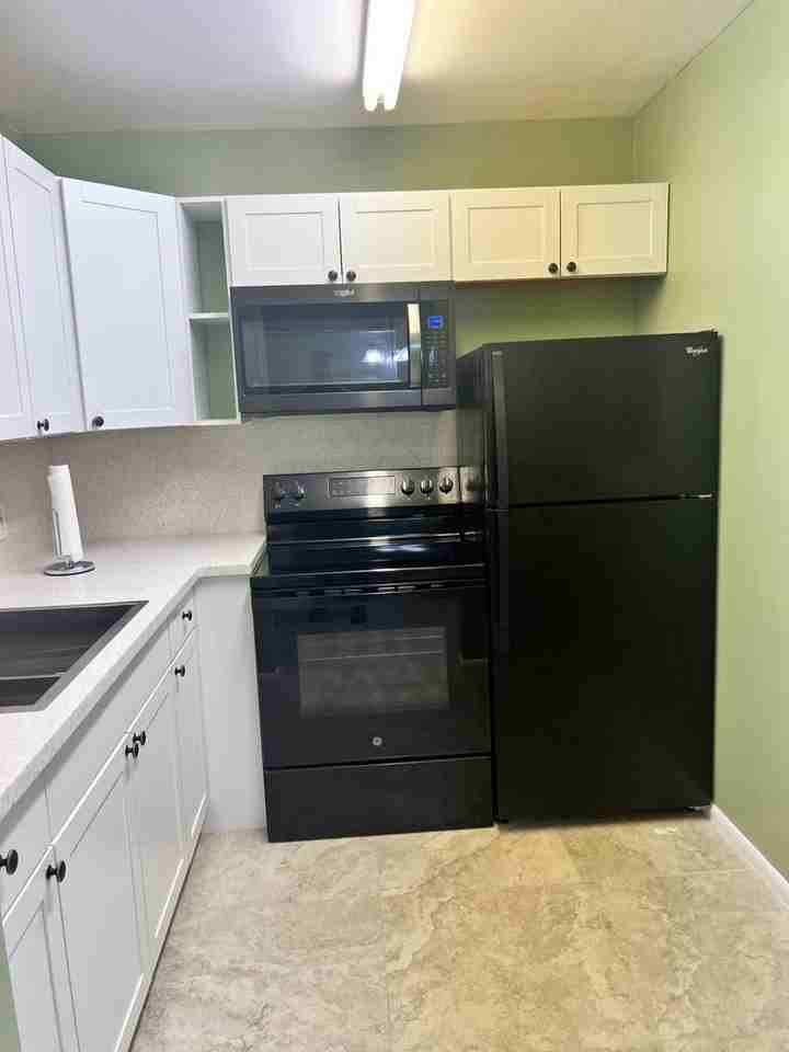 217 Berkshire K #K - Photo 3 of 6