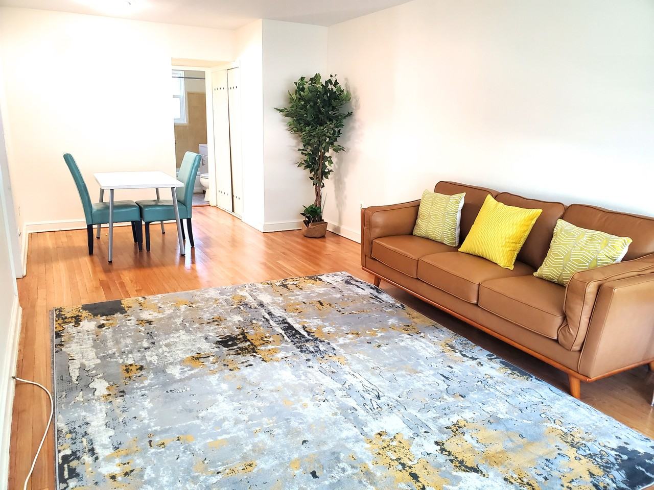 127 Webster Street Northeast #NA - Photo 4 of 11