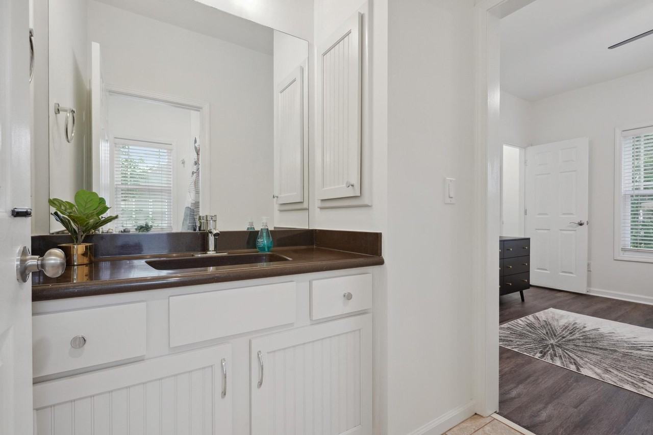 Berne St Se - Photo 2 of 38