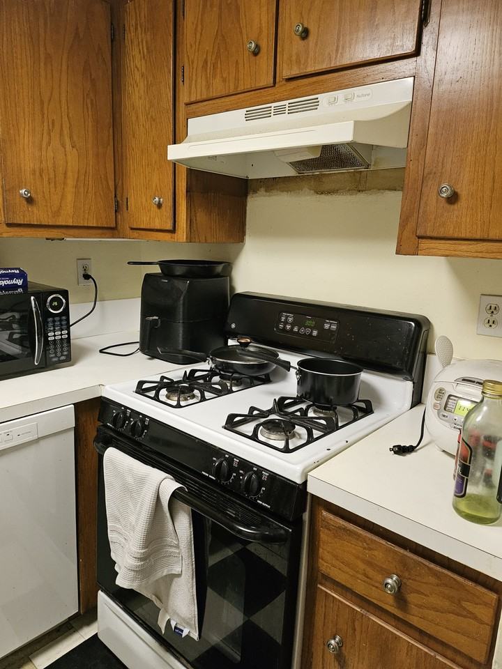 231 Clinton Street #4 - Photo 2 of 6