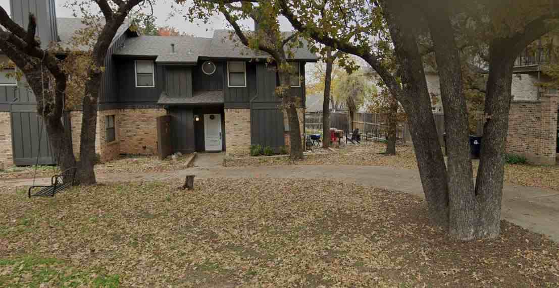 1720 Stonegate Drive - Photo 2 of 13