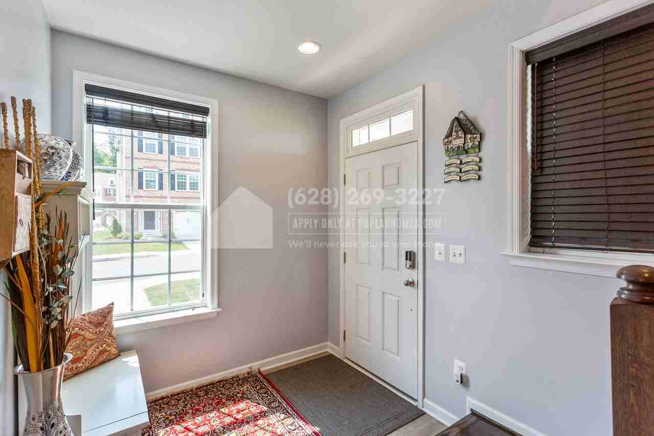 4721 Six Forks Dr - Photo 3 of 31