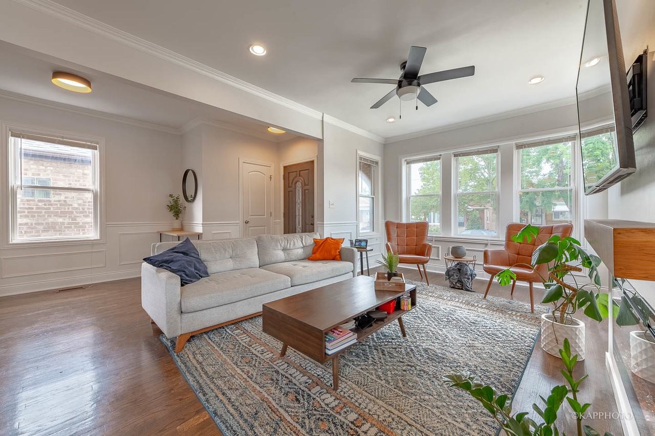 3913 W 57th Pl - Photo 2 of 26