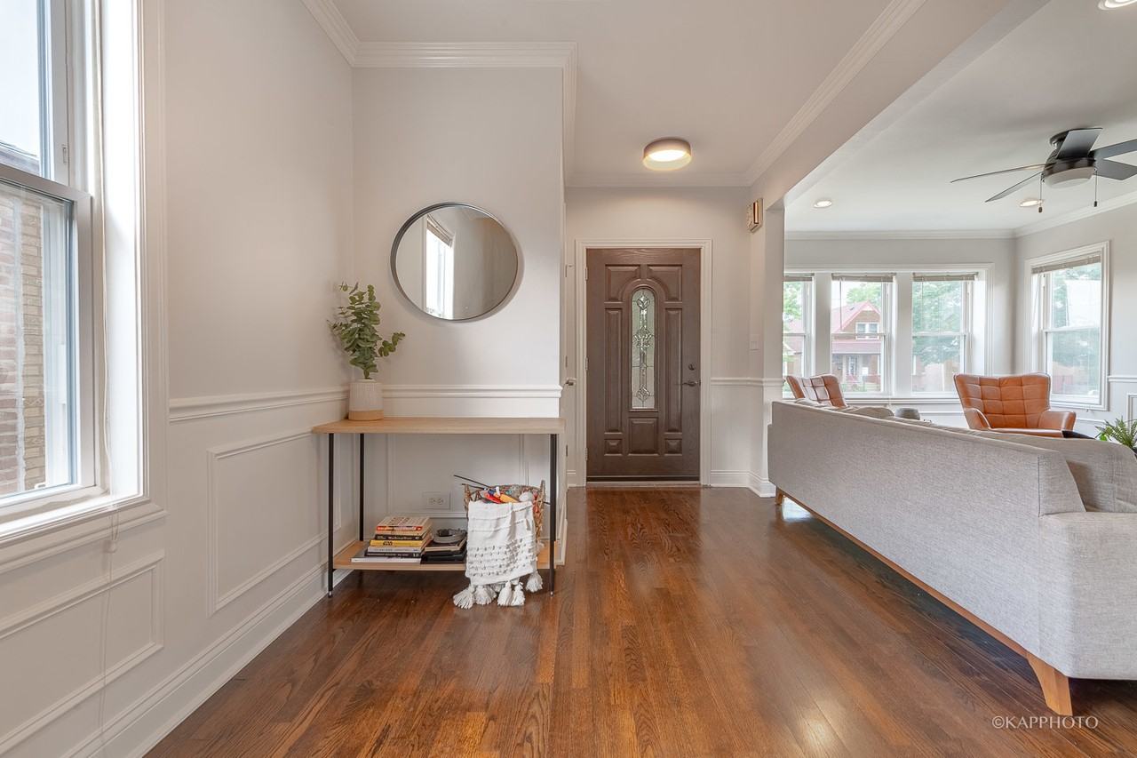 3913 W 57th Pl - Photo 3 of 26