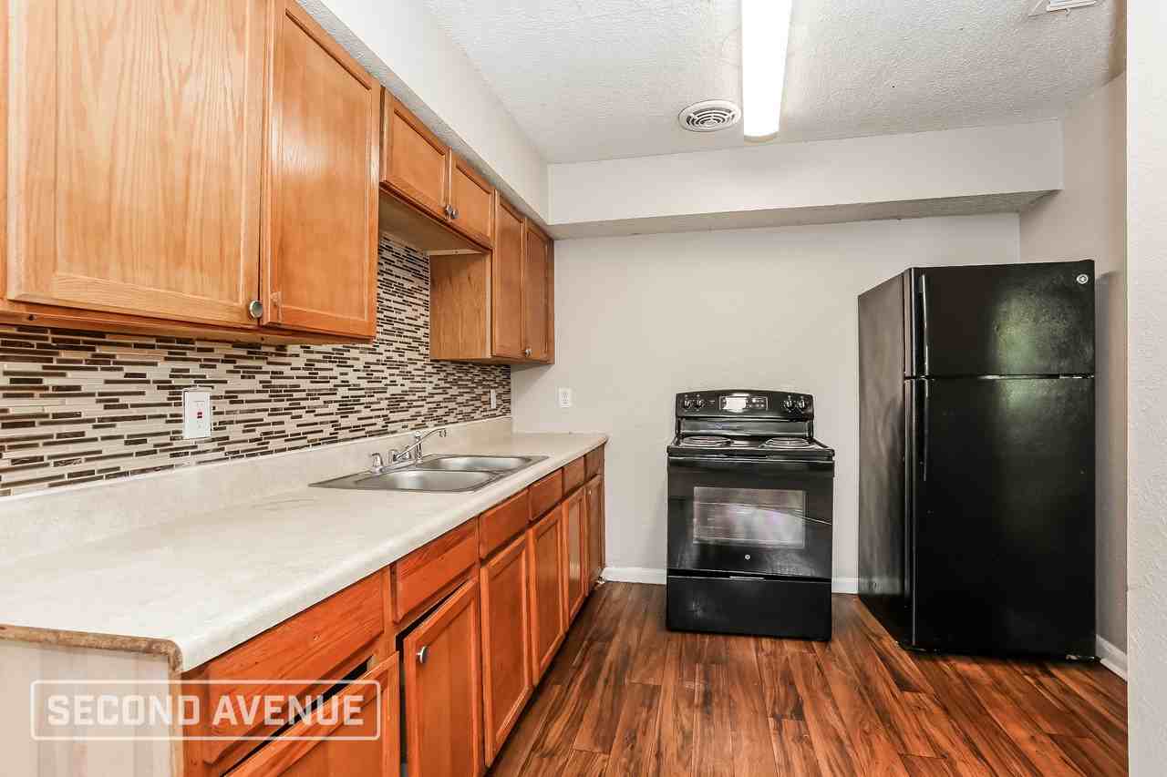 4662 Roanoke Blvd - Photo 4 of 26