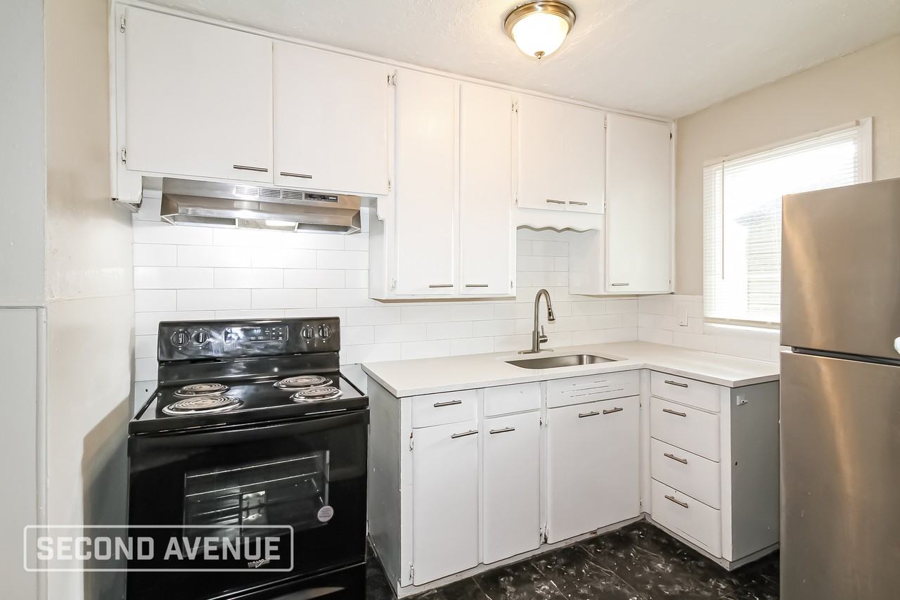 2337 Sw 50th St - Photo 2 of 20