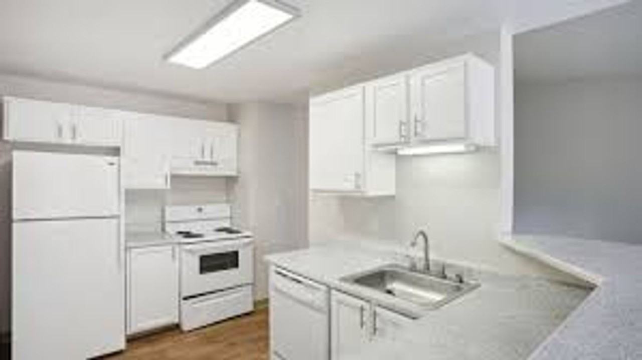 Hillview Apartments - Photo 4 of 50