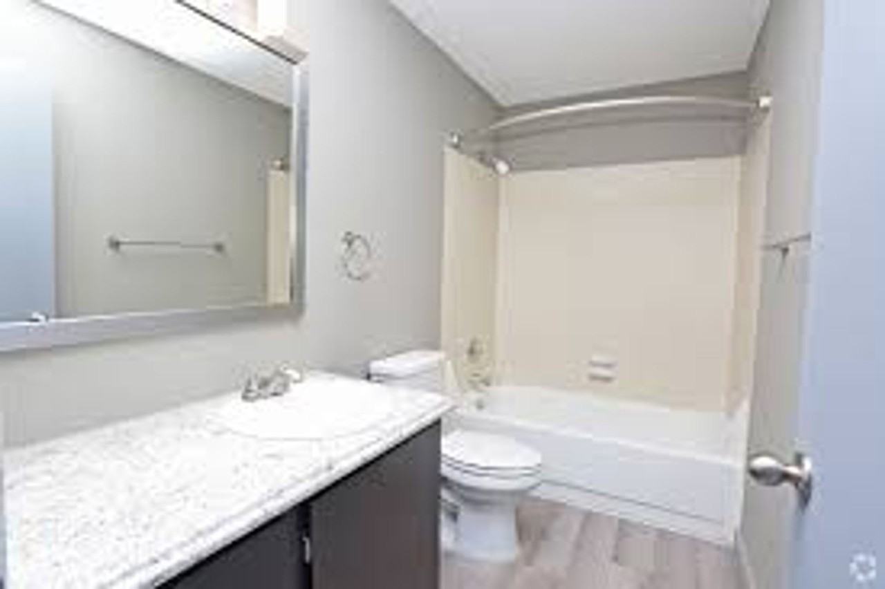 Hillview Apartments - Photo 6 of 50