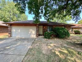 featured image of 513 E Latoka Ct