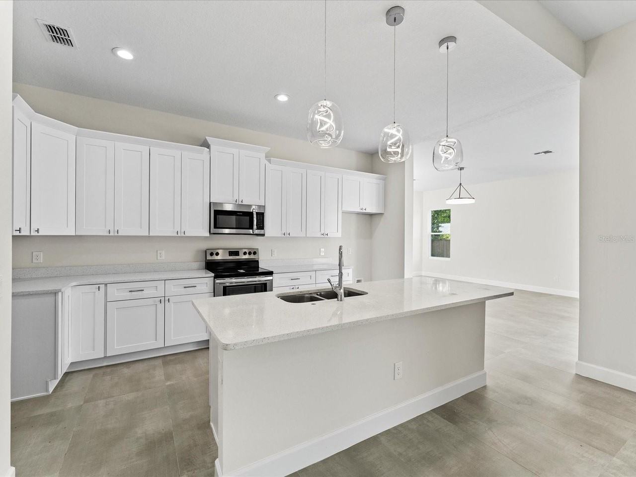 14518 Bray Rd - Photo 4 of 13