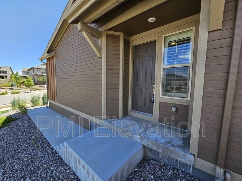 8190 St Vrain Ave - Photo 3 of 17