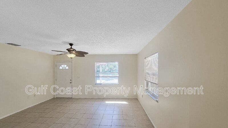 1001 25th St W - Photo 2 of 9