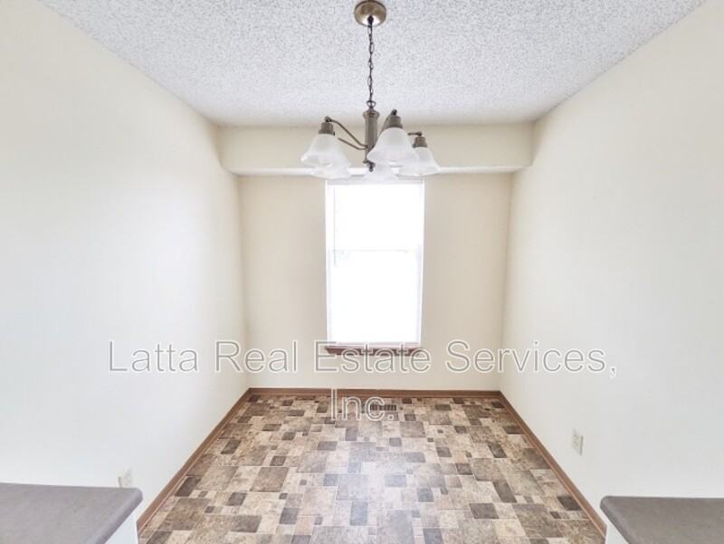 403 S Sunrise Dr - Photo 5 of 13