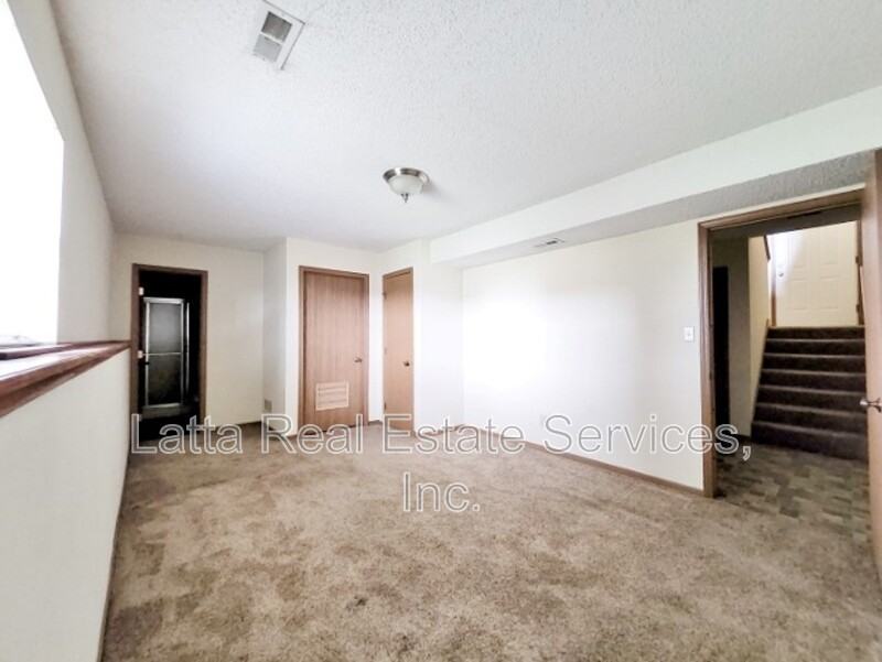 403 S Sunrise Dr - Photo 7 of 13