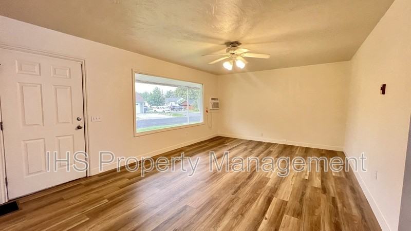 1008 Davenport St - Photo 2 of 13