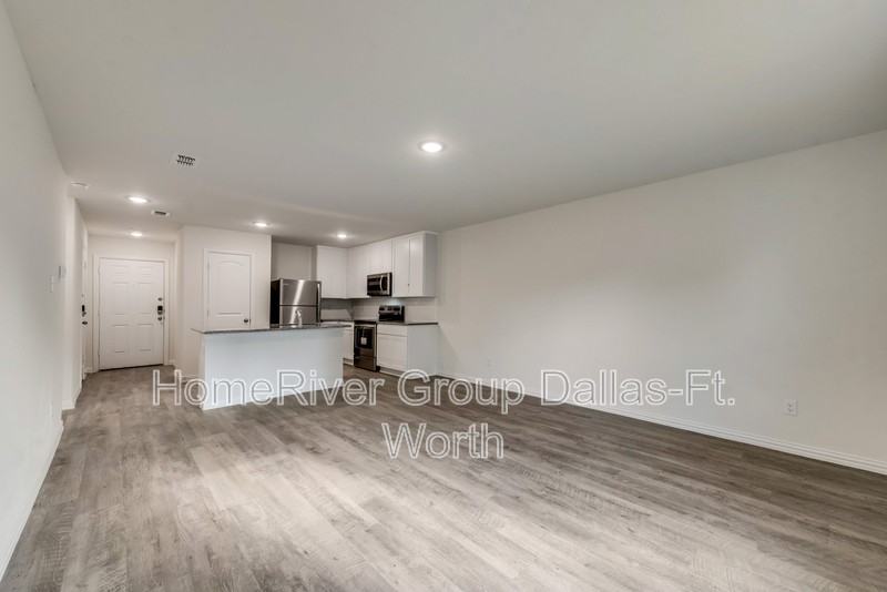 5825 Montague St - Photo 3 of 19