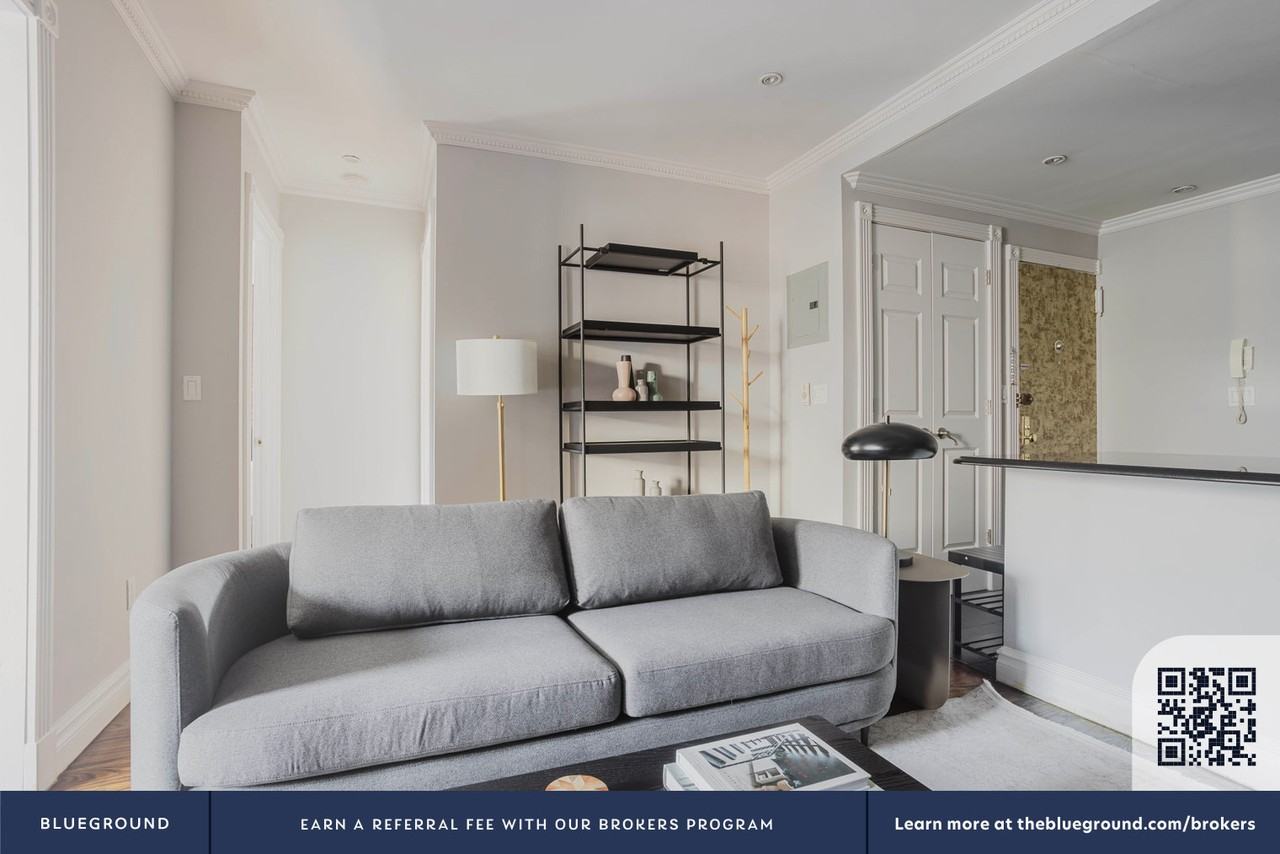 7 East 75th Street - Photo 5 of 27