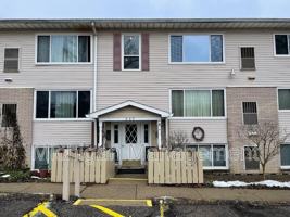 featured image of 865 E Summit St #23