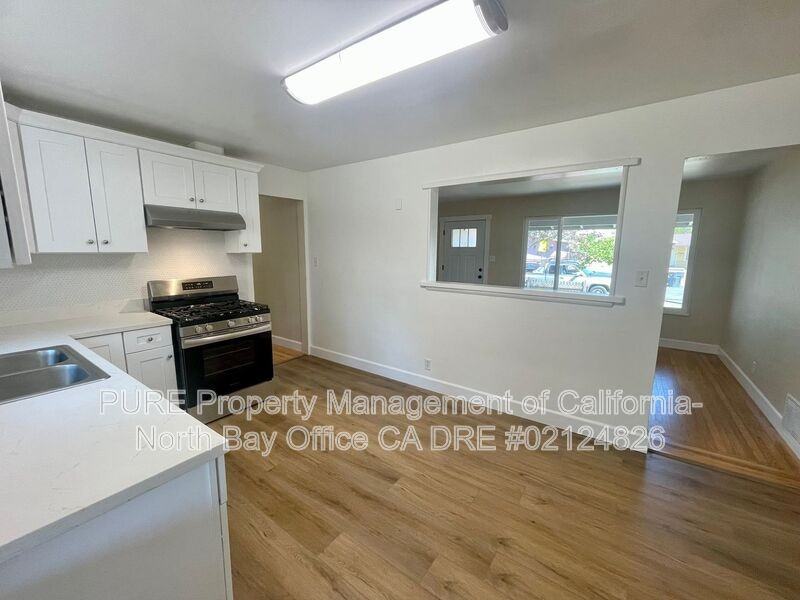 1521 E Madison St - Photo 6 of 18