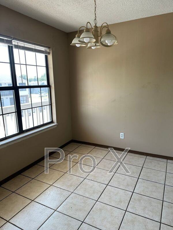 1001 S Saint Louis Ave - Photo 3 of 11